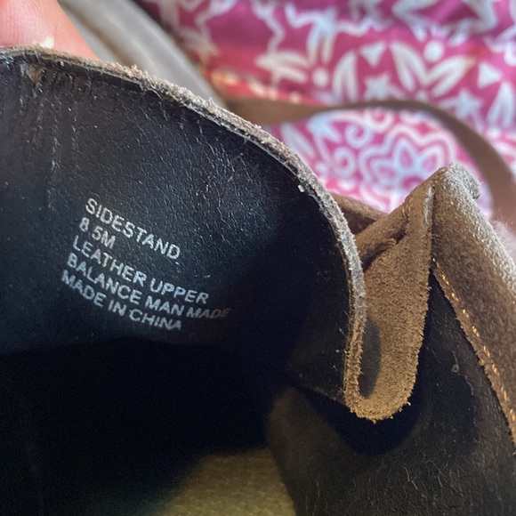 VON DUTCH (NWOB) Grey Suede Booties-Size 8.5M - Picture 6 of 7